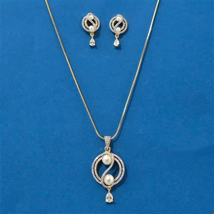 Zirconia Moti Pendant Set With 2 Tone Plating